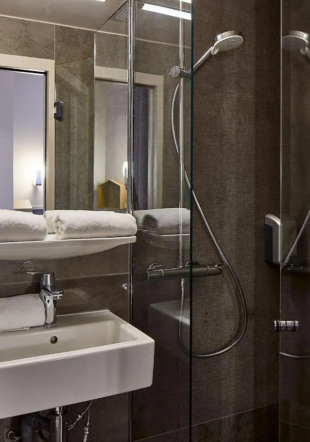 Hotel De Roubaix Париж