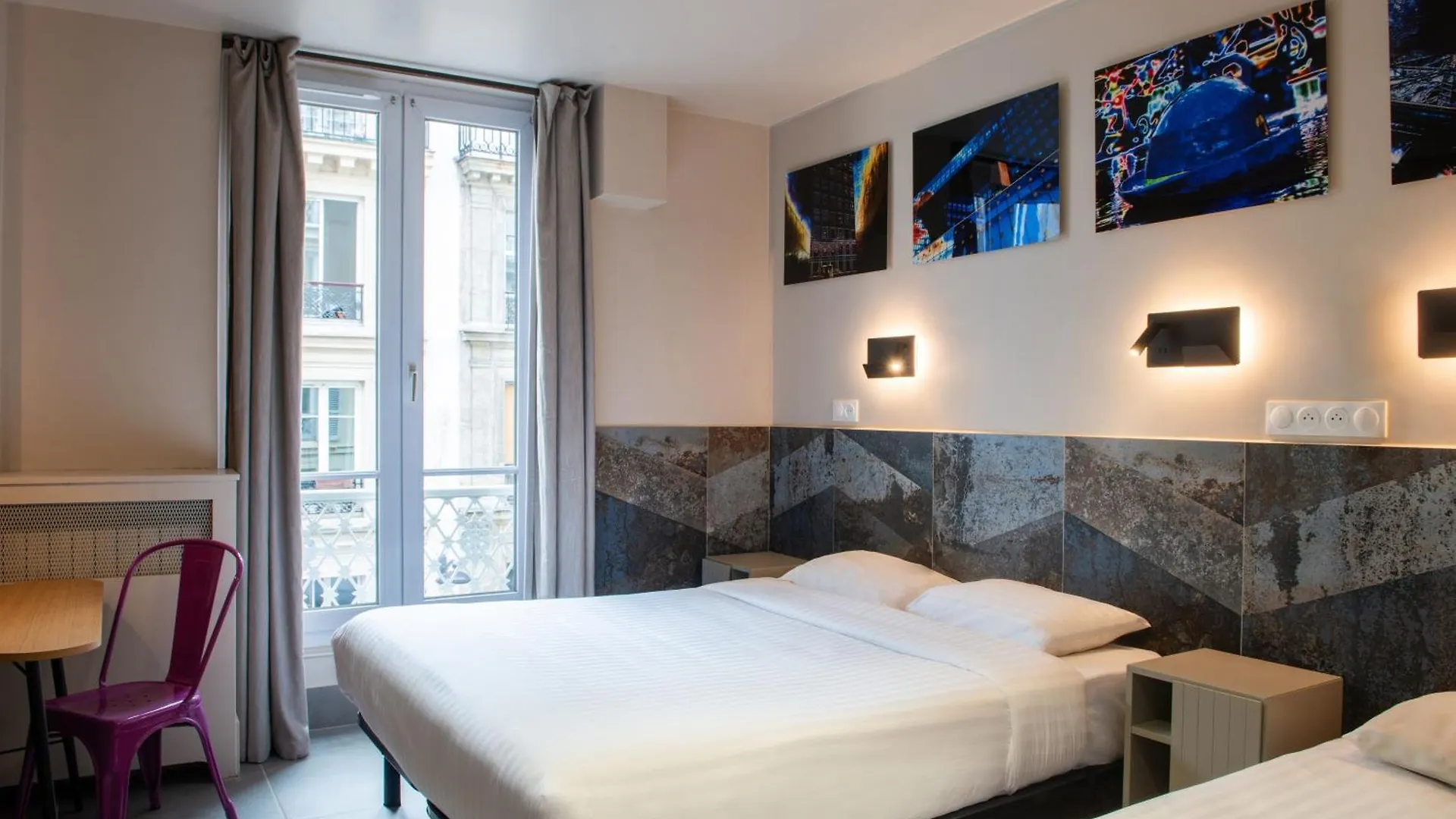 **  Hotel De Roubaix Paryż Francja